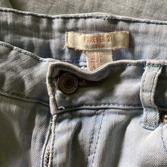 Jeans - Picture 7 of 8